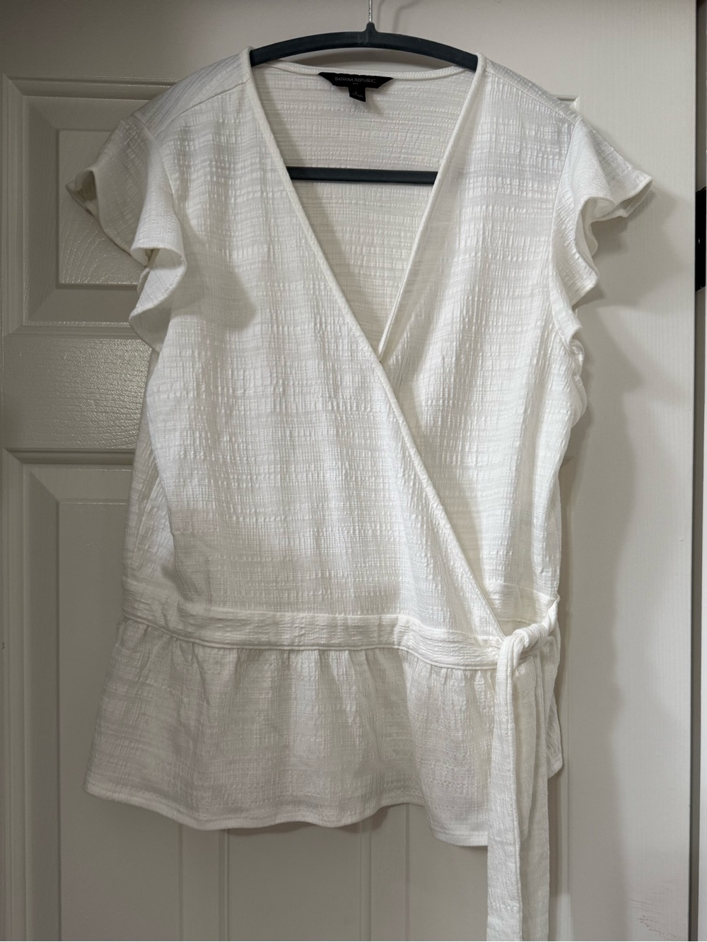 Banana Republic White Wrap Peplum Blouse with Tie Waist *NWOT